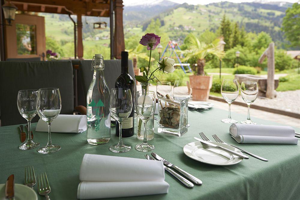 Hotel Waldrand Lenk Exteriér fotografie